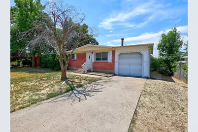 225 N Green Dr, Layton, UT 84041 - Photo 2