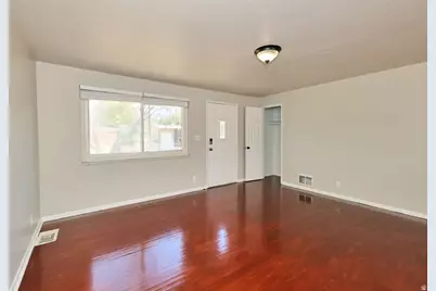 225 N Green Dr, Layton, UT 84041 - Photo 8
