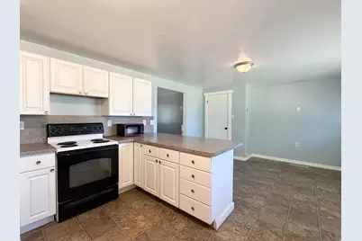 317 Greenwood Dr, Brigham City, UT 84302 - Photo 4