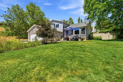 1425 E 2250 N, Layton, UT 84040 - Photo 2