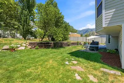 1425 E 2250 N, Layton, UT 84040 - Photo 32