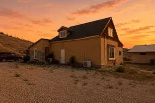 40 W 200 N, Castle Dale, UT 84513 - Photo 2