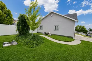 198 N Dakota Dr, Springville, UT 84663 - Photo 4