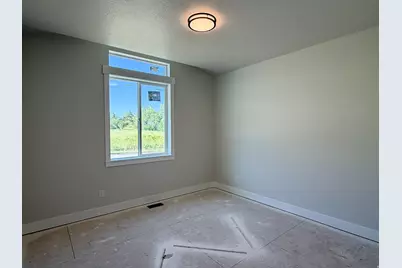 379 E Skyline Dr, Brigham City, UT 84302 - Photo 12
