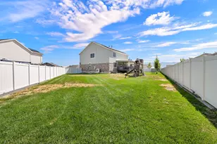 3581 W 2500 S, Syracuse, UT 84075 - Photo 38