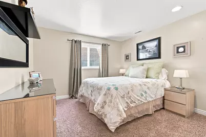 2092 E Somerset Dr S, Cottonwood Heights, UT 84121 - Photo 32