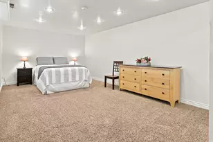 2092 E Somerset Dr S, Cottonwood Heights, UT 84121 - Photo 30