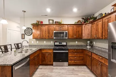 1722 W 200 S #A, Mapleton, UT 84664 - Photo 6