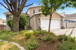 52555 S Level Dr W, Taylorsville, UT 84129 - Photo 2
