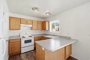 1898 Garden Dr, Pleasant Grove, UT 84062 - Photo 4