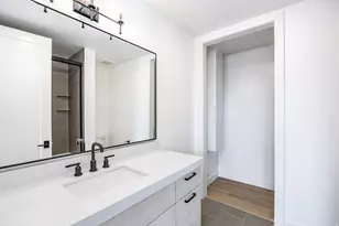 2250 E Murray Holladay Rd, Holladay, UT 84117 - Photo 32