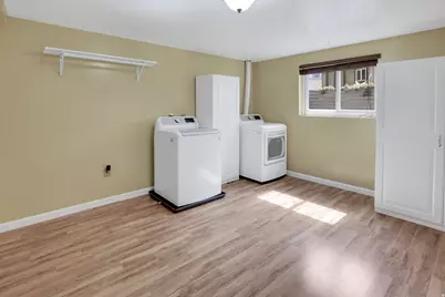 1446 W 1750 N, Clinton, UT 84015 - Photo 22