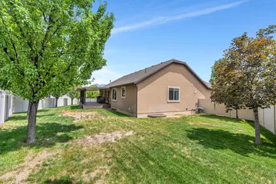 652 W Sidney Ln, Saratoga Springs, UT 84045 - Photo 36