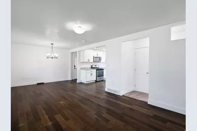 1811 Shepard Ln, Lake Point, UT 84074 - Photo 4