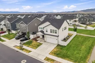 5197 N Folkstone Dr, Eagle Mountain, UT 84005 - Photo 6