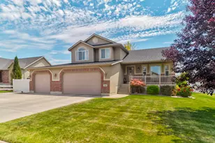 1661 W 1950 S, Syracuse, UT 84075 - Photo 1