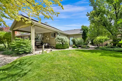 10034 S Jordan Crest Cir, South Jordan, UT 84095 - Photo 18
