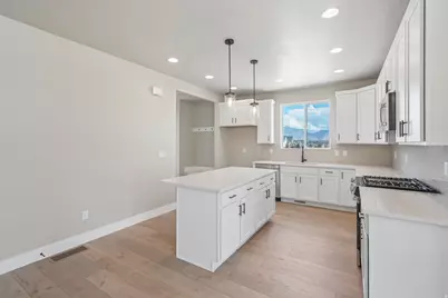 4246 W Bergen Ln, Lehi, UT 84048 - Photo 8