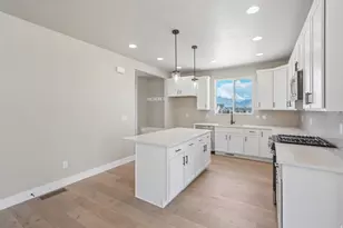 4246 W Bergen Ln, Lehi, UT 84048 - Photo 8
