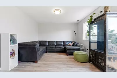 5416 S 4225 W, Roy, UT 84067 - Photo 8