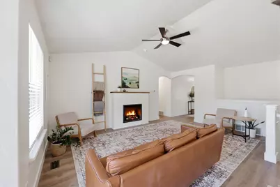 3347 S Red Tailed Crescent Dr, Saratoga Springs, UT 84045 - Photo 2