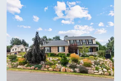 557 S Moss Hill Dr, Bountiful, UT 84010 - Photo 2