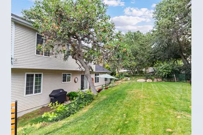 557 S Moss Hill Dr, Bountiful, UT 84010 - Photo 26