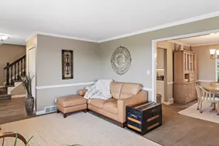 557 S Moss Hill Dr, Bountiful, UT 84010 - Photo 4