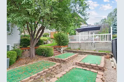 557 S Moss Hill Dr, Bountiful, UT 84010 - Photo 26