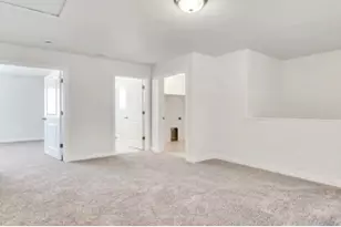 2561 N 2080 W, Clinton, UT 84015 - Photo 4