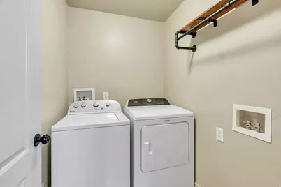 3268 W 1025 N, Layton, UT 84041 - Photo 18