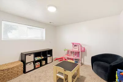 2042 N 630 W, Clinton, UT 84015 - Photo 28
