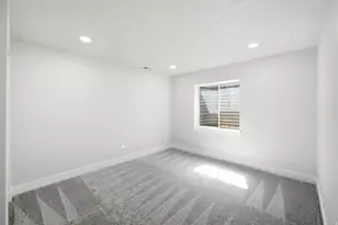 1338 W 5550 S, Taylorsville, UT 84123 - Photo 20