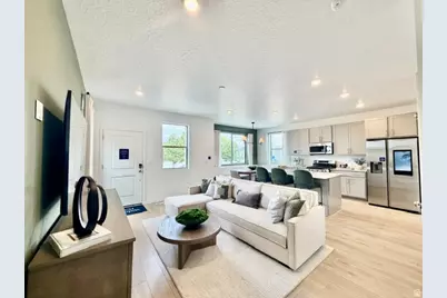 1535 S 900 W #142, Clearfield, UT 84015 - Photo 2