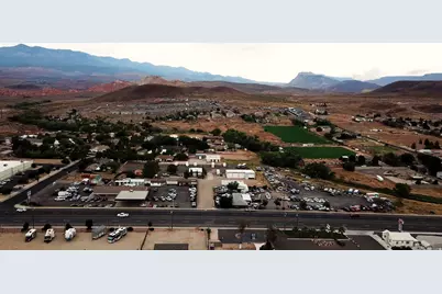 1545 W State St, Hurricane, UT 84737 - Photo 4