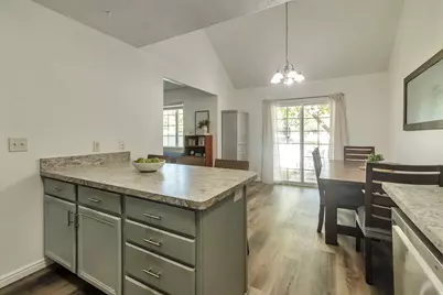 251 S Parkside Ct, Provo, UT 84601 - Photo 6