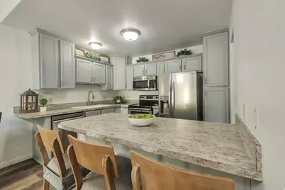 251 S Parkside Ct, Provo, UT 84601 - Photo 8