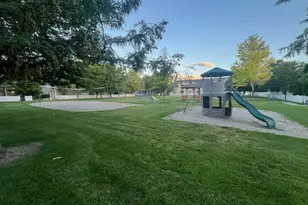 251 S Parkside Ct, Provo, UT 84601 - Photo 28