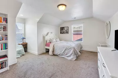 10262 S Millerton Dr, South Jordan, UT 84009 - Photo 12