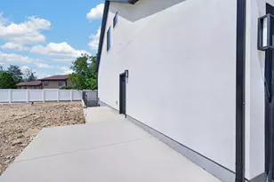 1548 N 275 W, Orem, UT 84057 - Photo 30