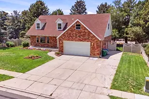 10866 S Savannah Dr E, Sandy, UT 84094 - Photo 2
