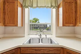 5622 S 2950 W, Roy, UT 84067 - Photo 12