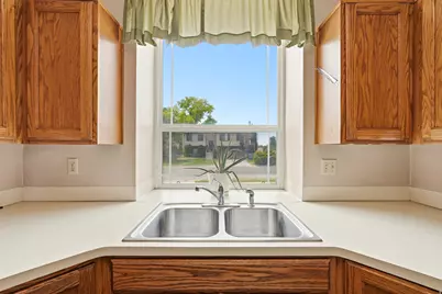 5622 S 2950 W, Roy, UT 84067 - Photo 10