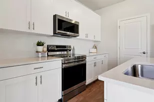7049 N Obsidian Wy, Eagle Mountain, UT 84005 - Photo 8