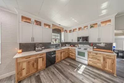 860 E 27th St S, Ogden, UT 84403 - Photo 2