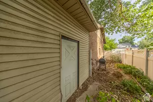 4223 S 600 W, Riverdale, UT 84405 - Photo 48