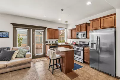 816 N Shepard Creek Pkwy E, Farmington, UT 84025 - Photo 6
