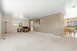 1388 N Hillsboro Dr, Layton, UT 84040 - Photo 6