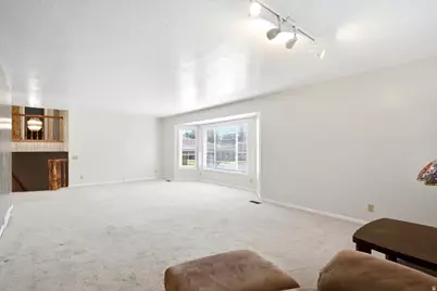 1388 N Hillsboro Dr, Layton, UT 84040 - Photo 6