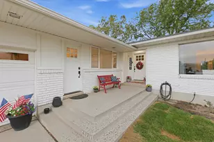 13370 S Trestle Ln, Riverton, UT 84065 - Photo 2